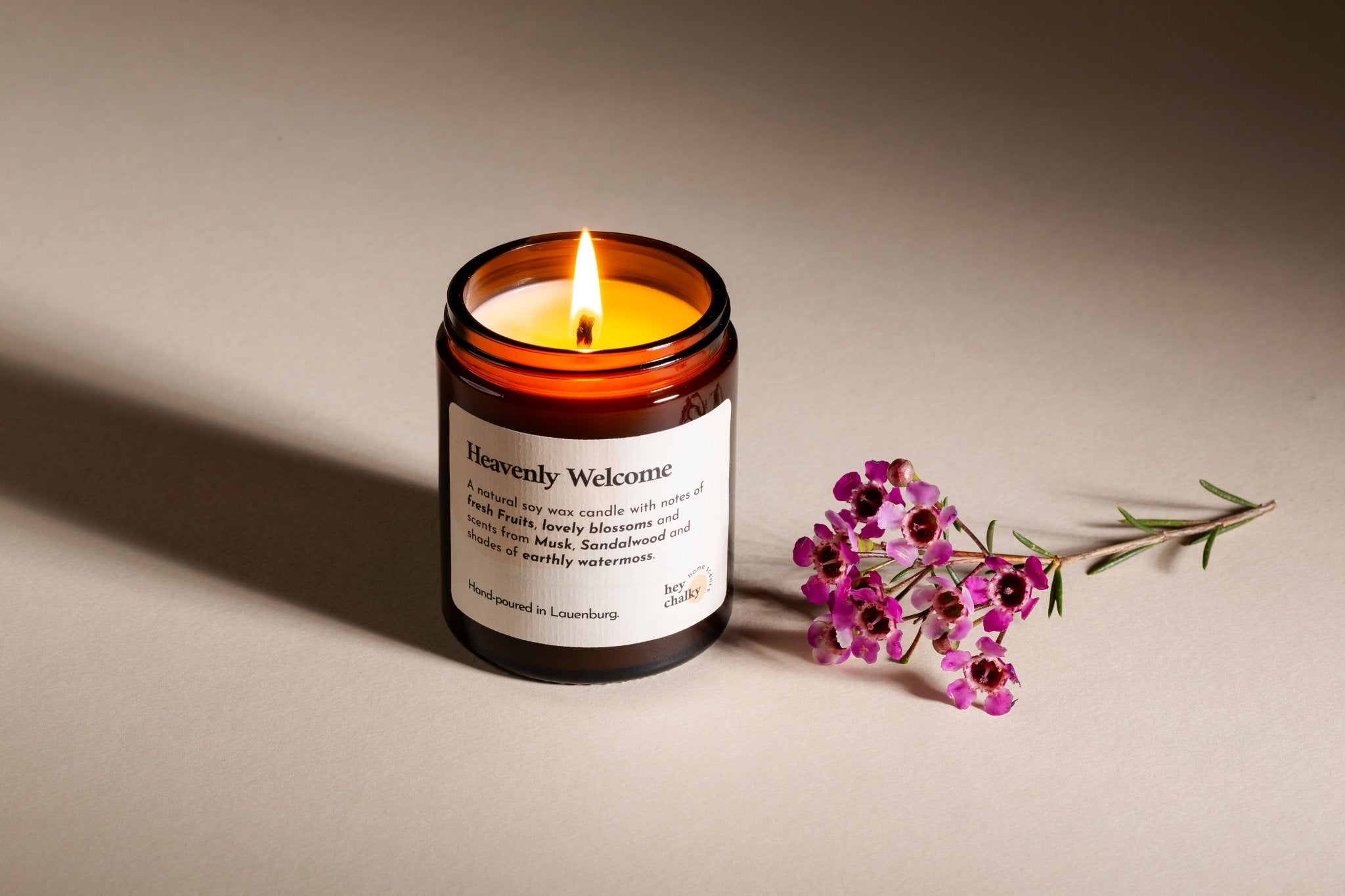 Heavenly Welcome – Fruchtig-floraler Duft mit Apfel, Jasmin und sanftem Moschus - VON GRAUHey Chalky